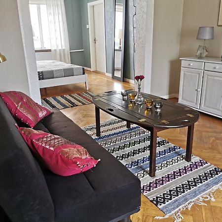 Gamla Skolan Rum & Oevernattning I Spjutstorp Apartman Szoba fotó