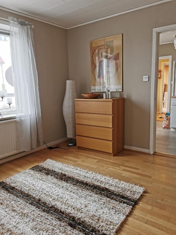 Gamla Skolan Rum & Oevernattning I Spjutstorp Apartman Kültér fotó