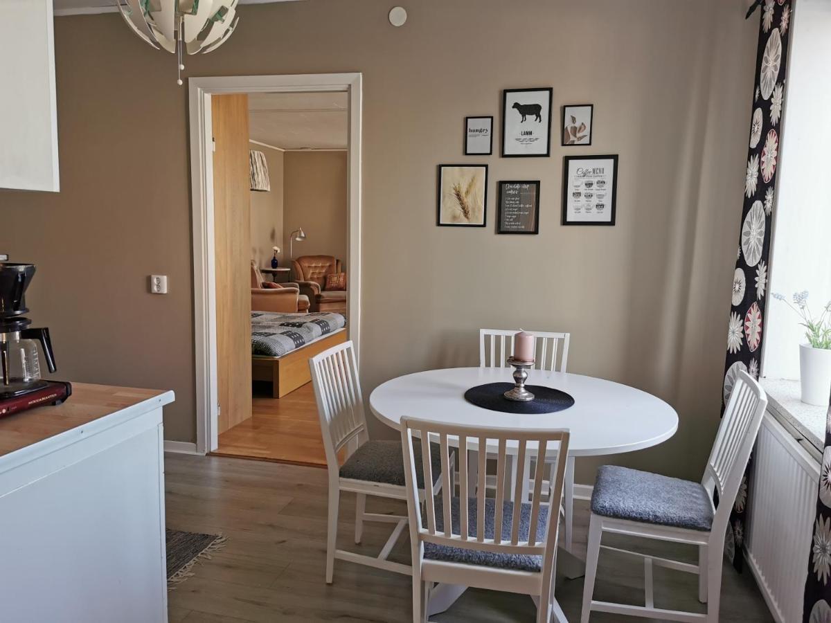 Gamla Skolan Rum & Oevernattning I Spjutstorp Apartman Kültér fotó